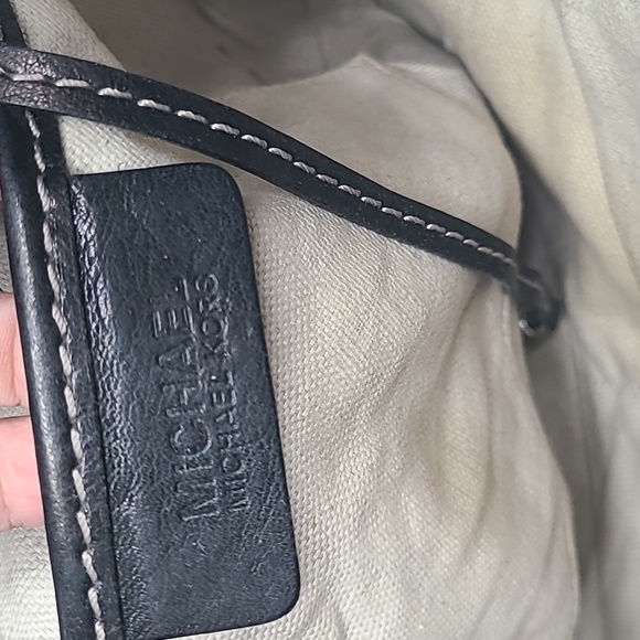 Vintage MICHAEL Michael Kors black leather tote bag - Picture 12 of 13
